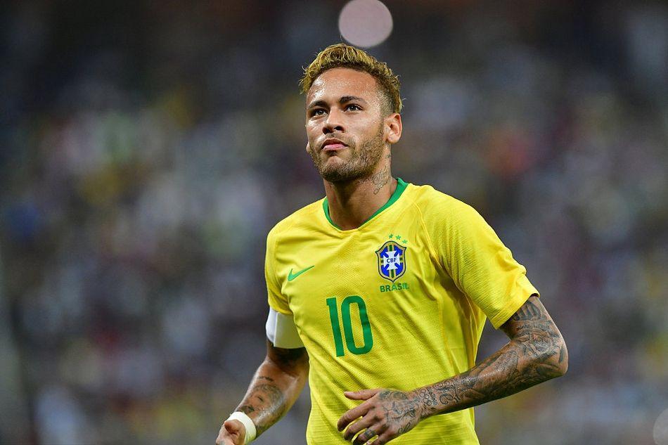 懂球帝12周年120大瞬间1／8决赛：重磅来袭，谁将通往八强？（懂球帝12周年·120大瞬间16强赛打响：谁能抢占八强席位？）