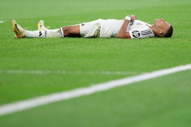 米体：没有俱乐部会在1月签受伤球员，尤文将DV9撤出冬窗市场（米体：一月市场球队避签伤员，尤文已将DV9从冬窗挂牌中撤下）