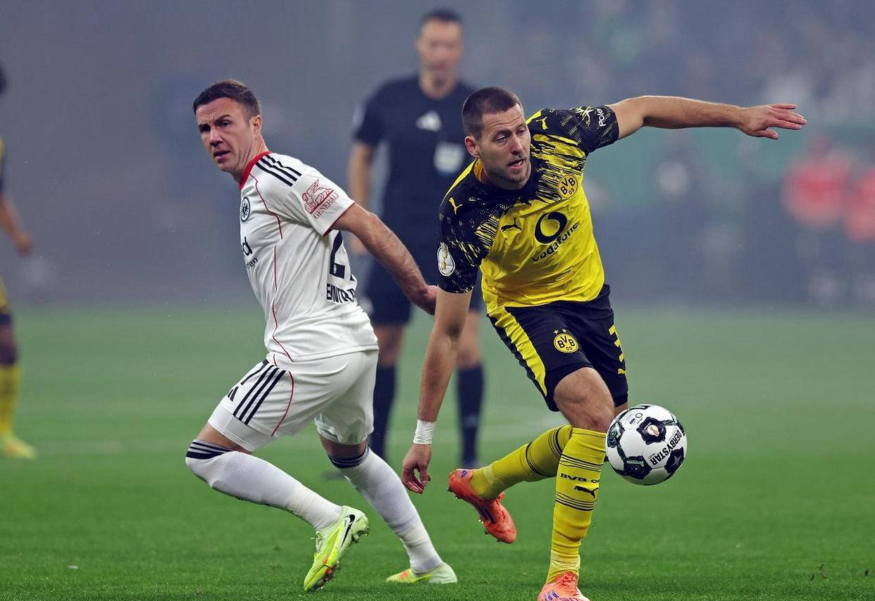 跟队记者：切尔西目前没打算外租门将约恩森（队记：切尔西暂不考虑外租门将约恩森）