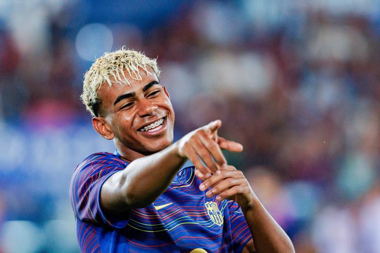 足球欧冠官方公布本赛季最佳阵容候选（欧冠官方发布本赛季最佳阵容候选名单）