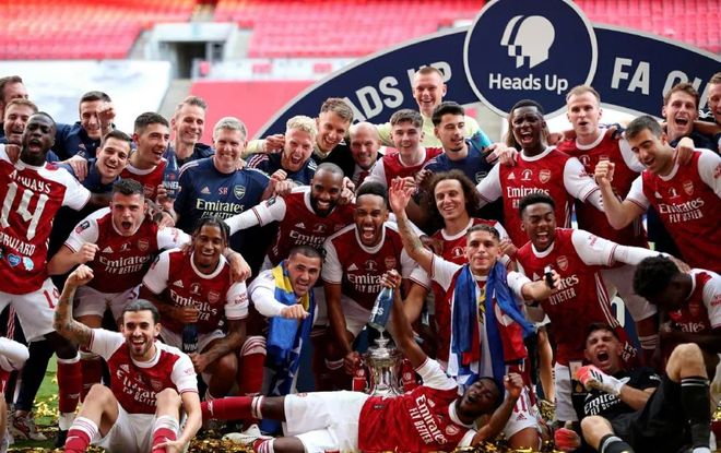 英超夺冠赔率：红军受阻仍领跑 曼城1赔101掉队（英超争冠赔率：利物浦受挫仍居首，曼城1赔101跌出争冠行列）