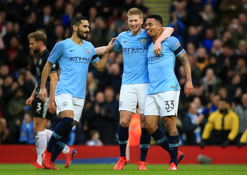 弃用世界第三，王励勤出狠招！国乒大洗牌奥运赌注，21岁新星重用（雪藏世界第三，王励勤强势出手！国乒大洗牌押注奥运，21岁新星获重用）