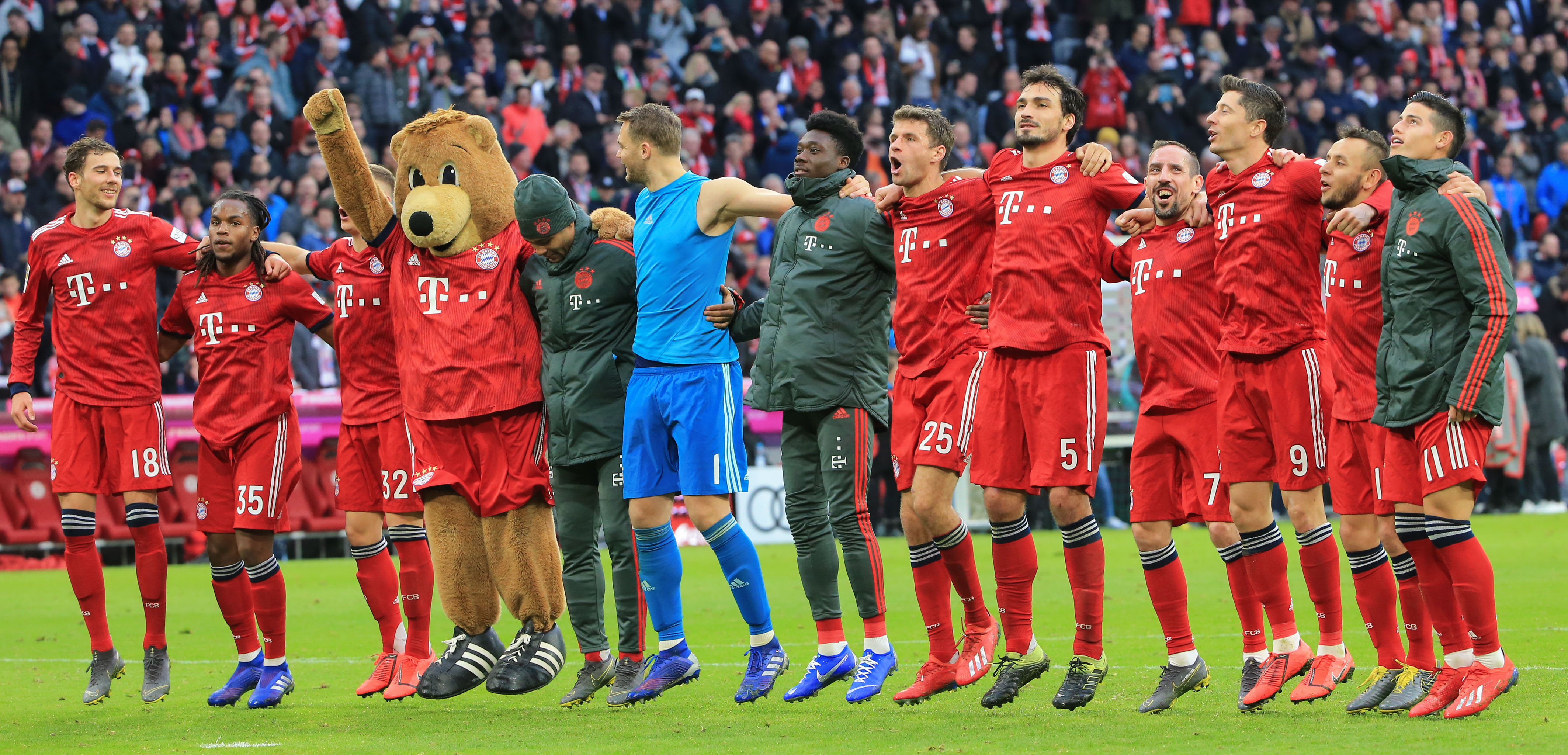 因西涅打趣：我在加拿大过得很好，但美职联并不是真正的足球（因西涅调侃：在加拿大过得不错，但美职联算不上“真正的足球”）