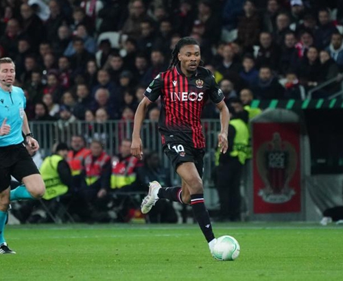 TA：莫斯克拉的贡献远不止是“临时救火”，他完全封锁了凯恩（TA：莫斯克拉的作用远超救急，他把凯恩彻底锁死）