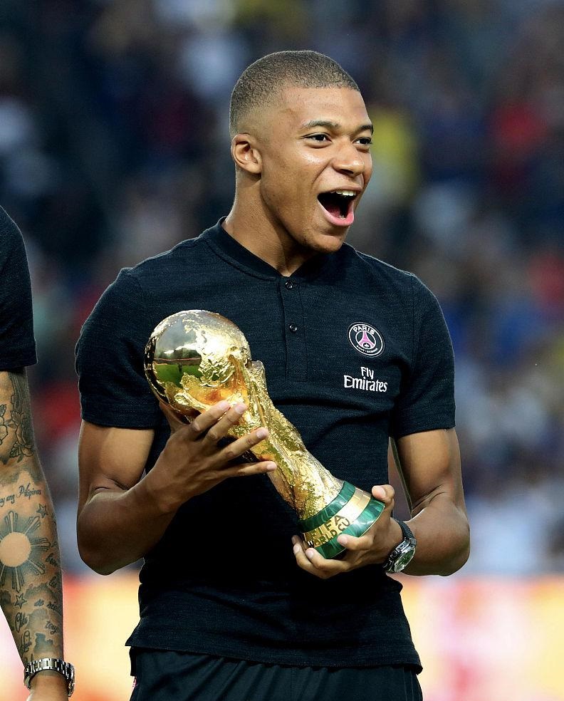 德媒：帕利尼亚离队后，曾让穆勒惊讶的戴伯尔或将有更多机会（德媒：帕利尼亚离队，曾令穆勒惊讶的戴伯尔有望获得更多机会）