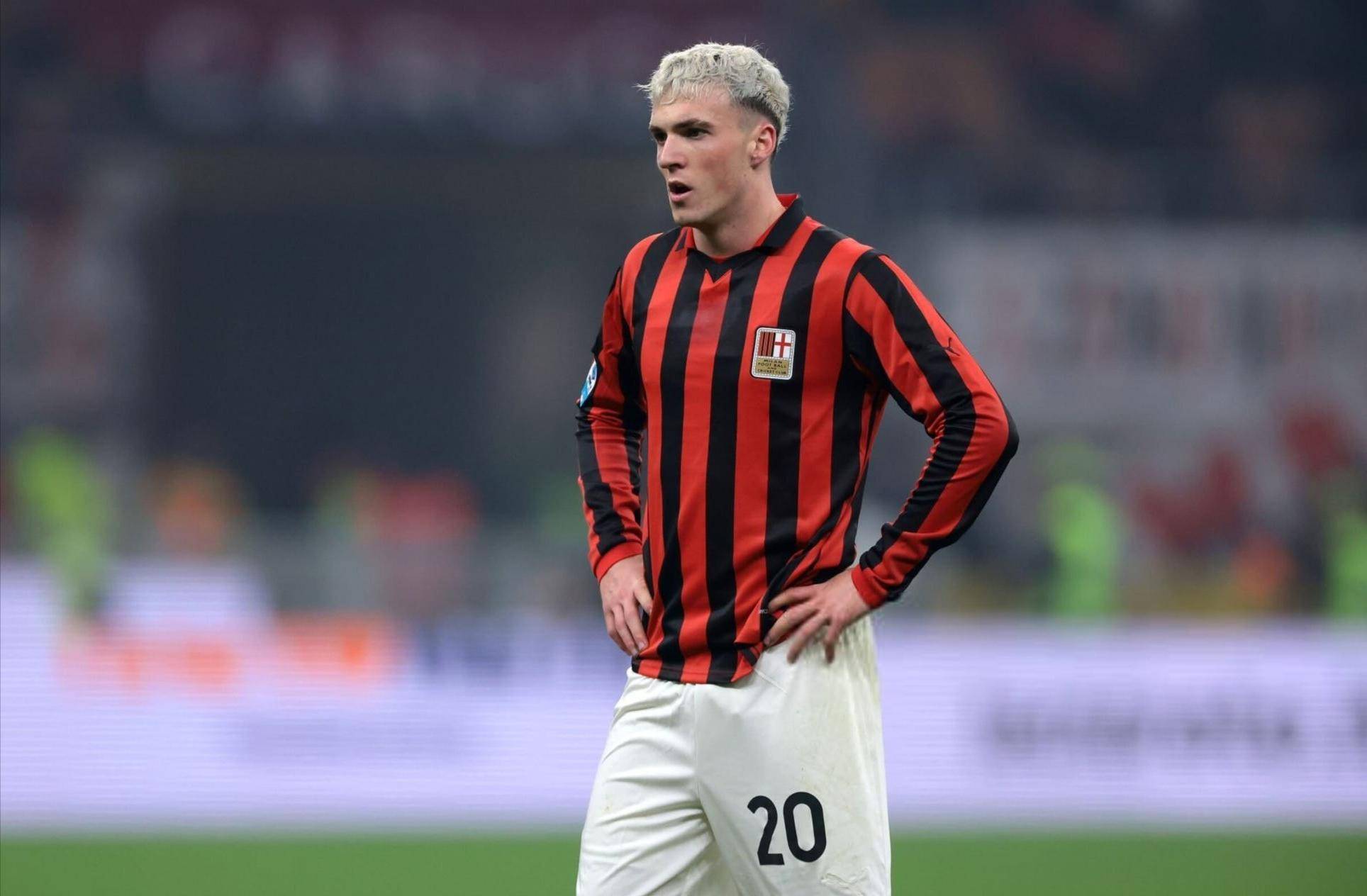 追逐总冠军的心始终没变！（逐梦总冠军的初心从未动摇！）