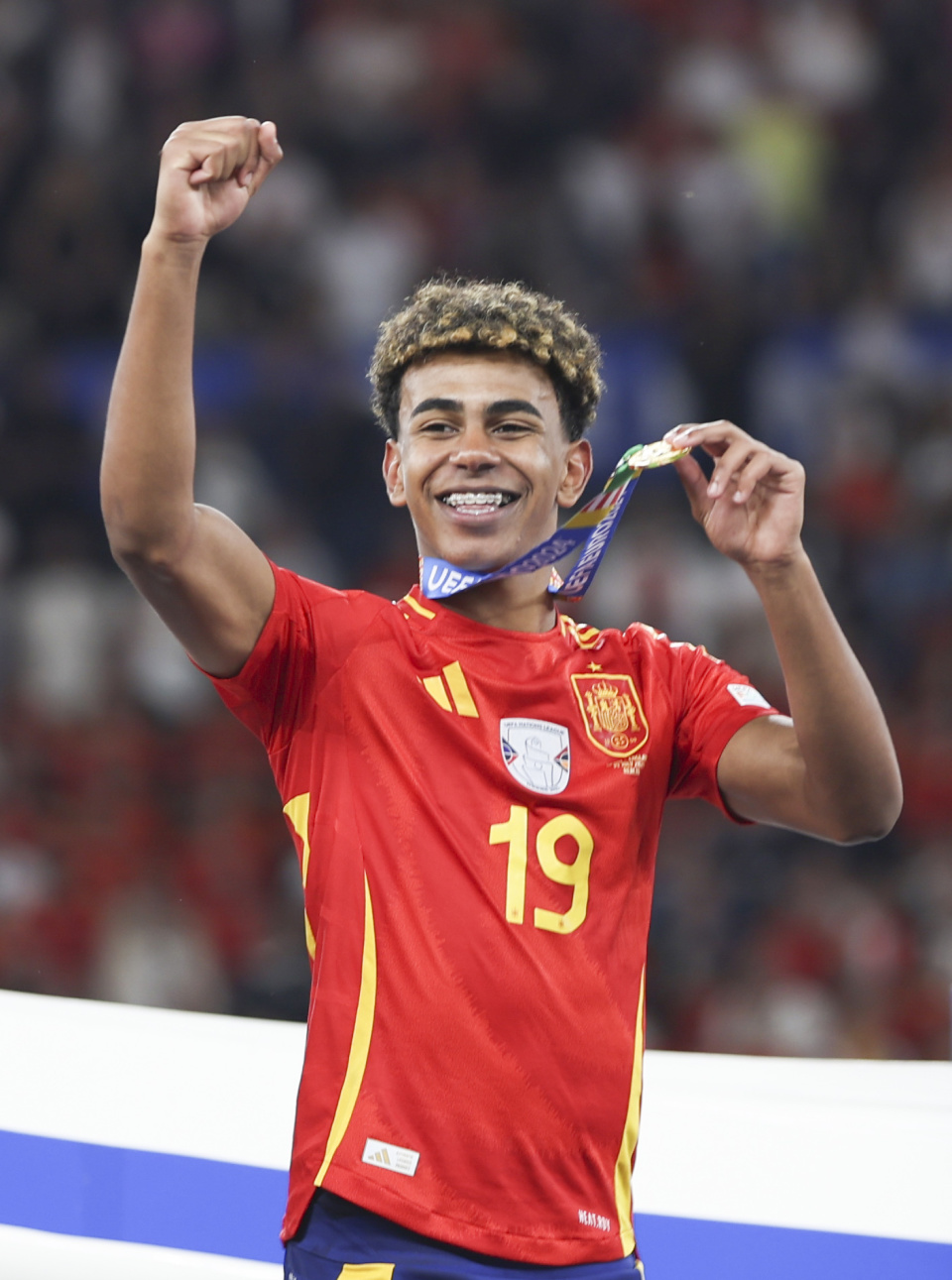 凯恩：如果我们想成功贝林至关重要；让福登明确位置是件好事（凯恩：想要成功离不开贝林厄姆；明确福登角色是好事）