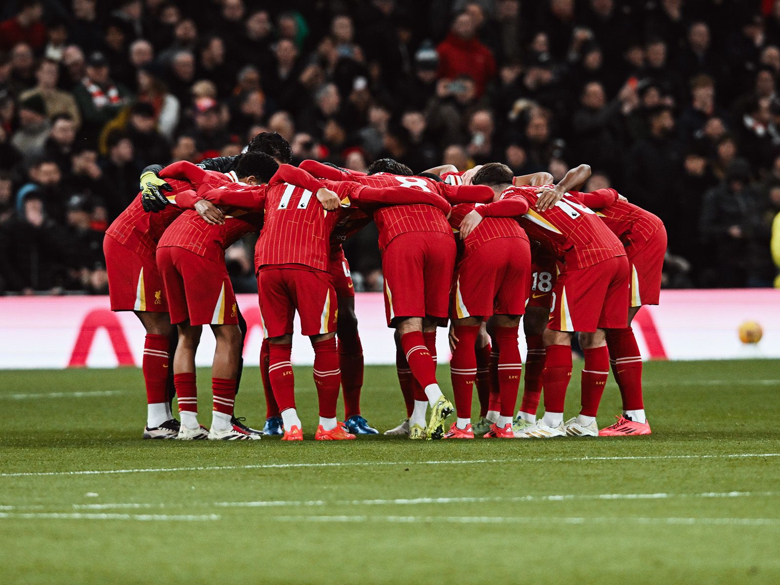 西甲半场：米利唐头球造险+伤退，皇马0-0塞尔塔（西甲半场战报：米利唐头槌险破门后伤退，皇马暂0-0塞尔塔）