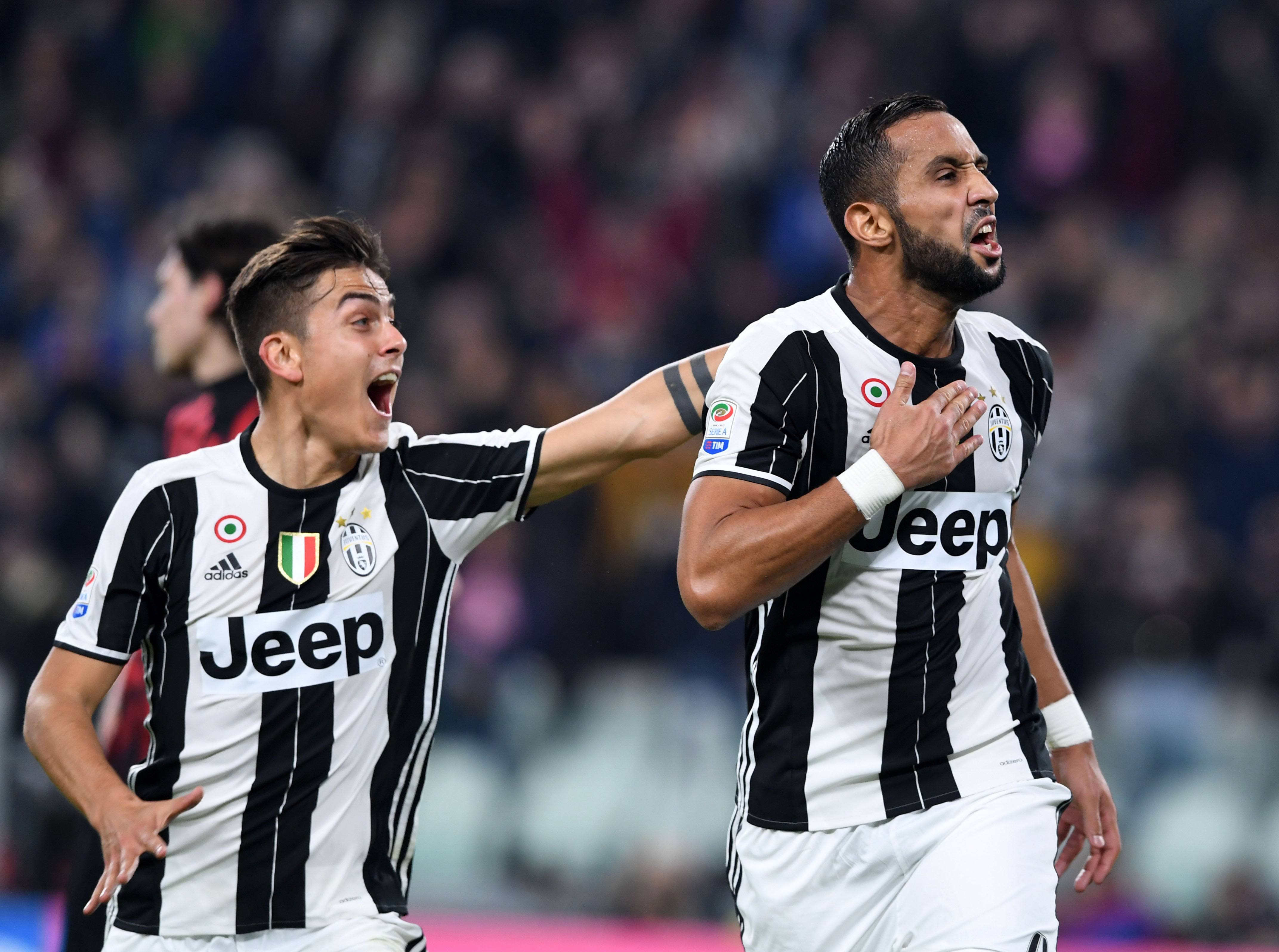 里夫斯成湖人队史第3位单场40+5+10+5三分的球员（里夫斯成为湖人史第3人：单场40分5板10助+5记三分）