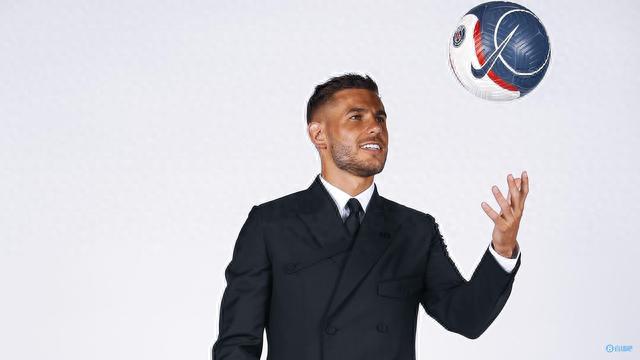 若昂-内维斯：我现在状态很好；金球奖不是我看待足球的方式（若昂-内维斯：状态正佳；我不以金球奖来衡量足球）