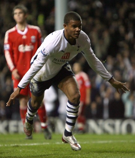 请不要在文艺演出中插播世界杯抽签（文艺演出请勿穿插世界杯抽签）