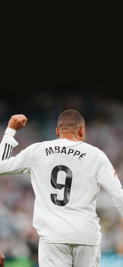 连续定位球丢球，拜仁本赛季首次两球落后（拜仁连遭定位球破门，本季首次落后两球）