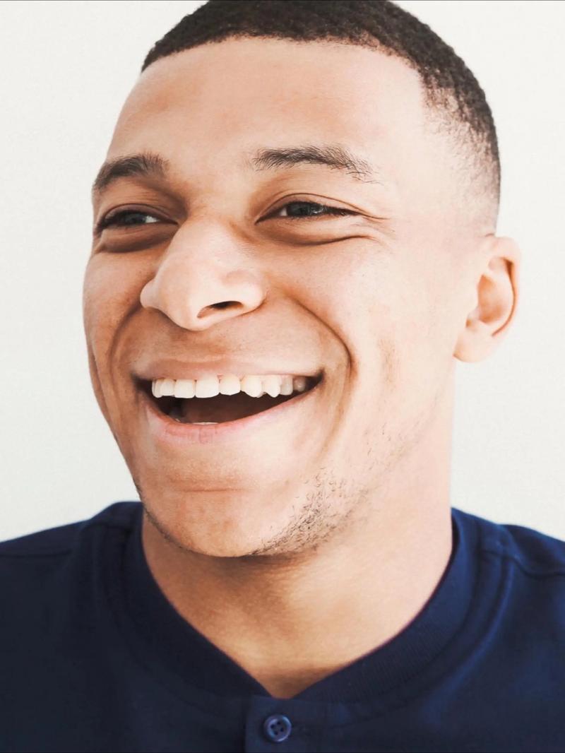 中国U15vs日本U15首发：柯博文先发，郑康锦、李宇轩在列（中国U15战日本U15首发名单：柯博文首发，郑康锦、李宇轩在列）